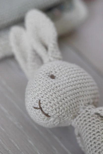 🐇 Elegant Bunny Couple