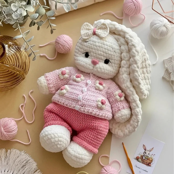 Crochet Bunny Bella + Outfit – 2 Patterns in 1
