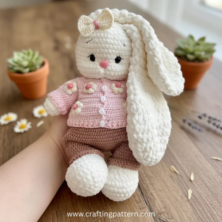Crochet Bunny Bella + Outfit – 2 Patterns in 1